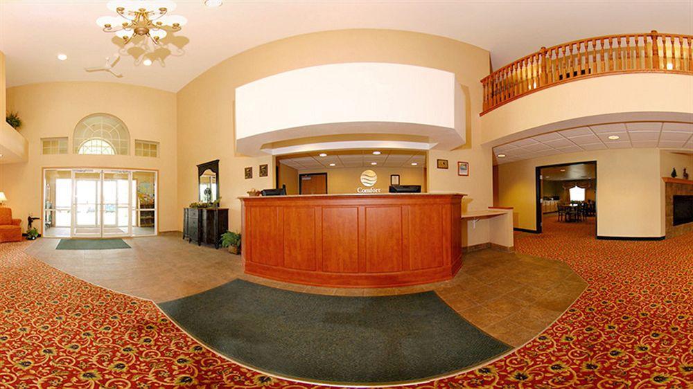 Boarders Inn & Suites By Cobblestone Hotels - Shawano Екстериор снимка