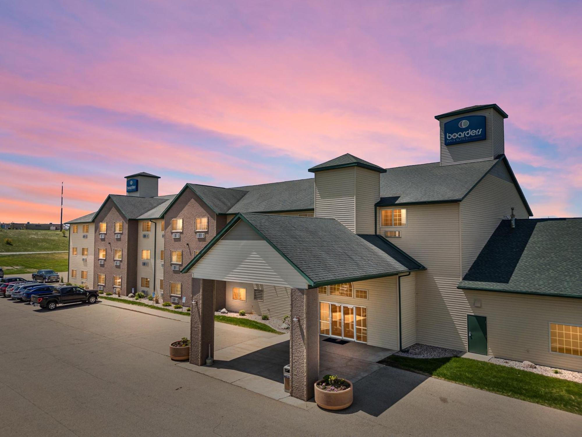 Boarders Inn & Suites By Cobblestone Hotels - Shawano Екстериор снимка