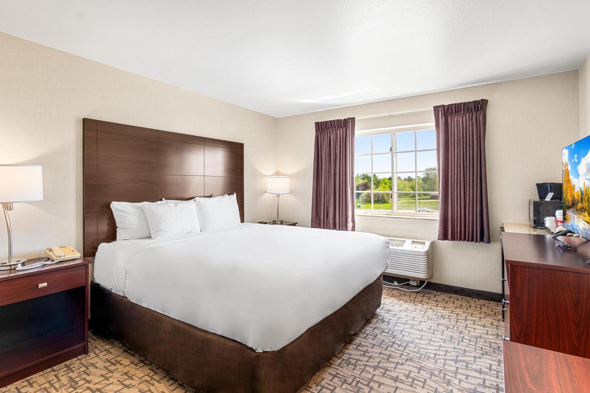 Boarders Inn & Suites By Cobblestone Hotels - Shawano Екстериор снимка