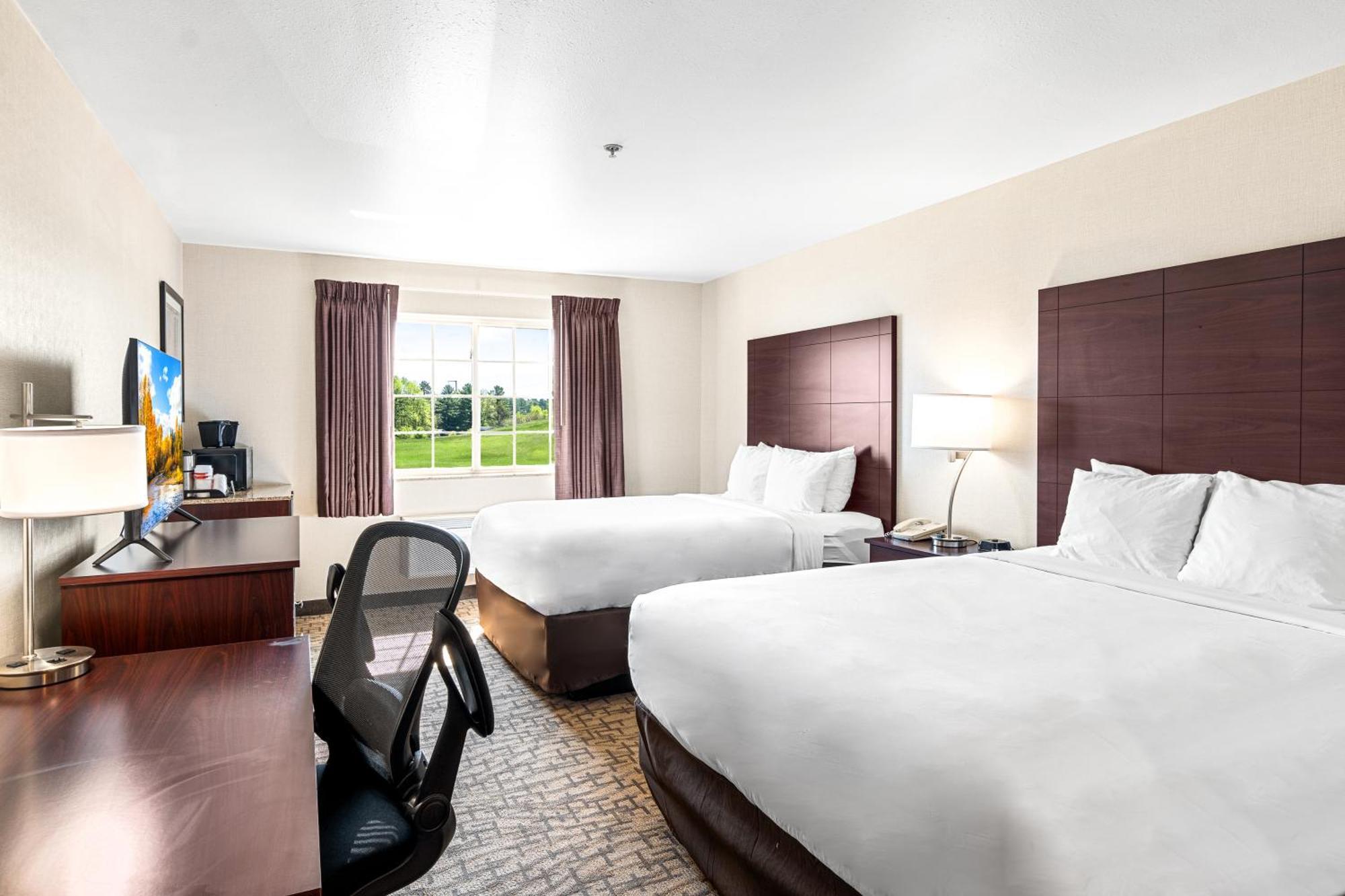 Boarders Inn & Suites By Cobblestone Hotels - Shawano Екстериор снимка