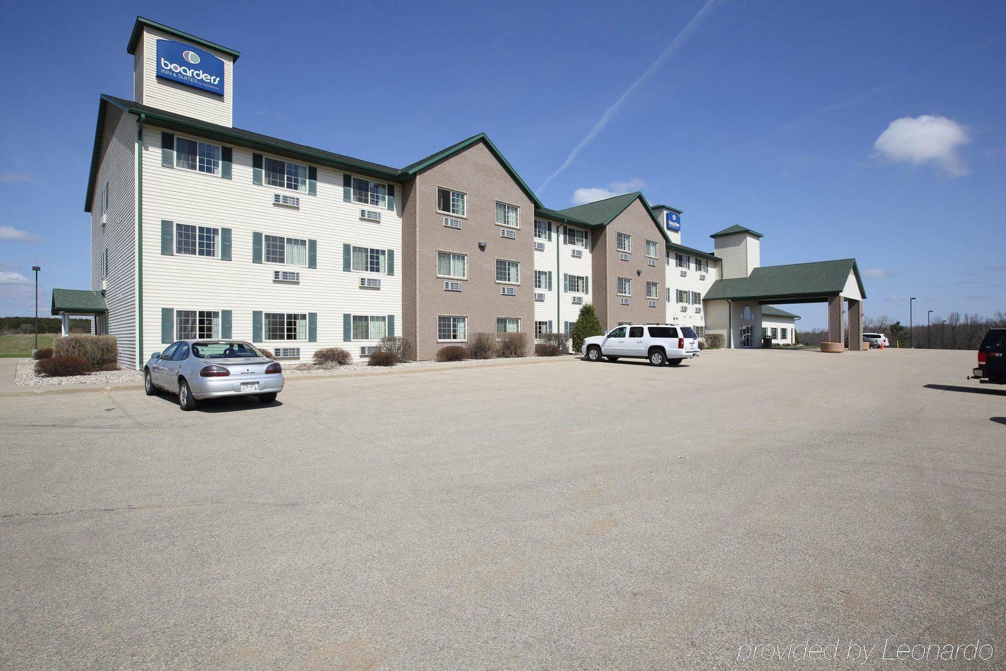 Boarders Inn & Suites By Cobblestone Hotels - Shawano Екстериор снимка