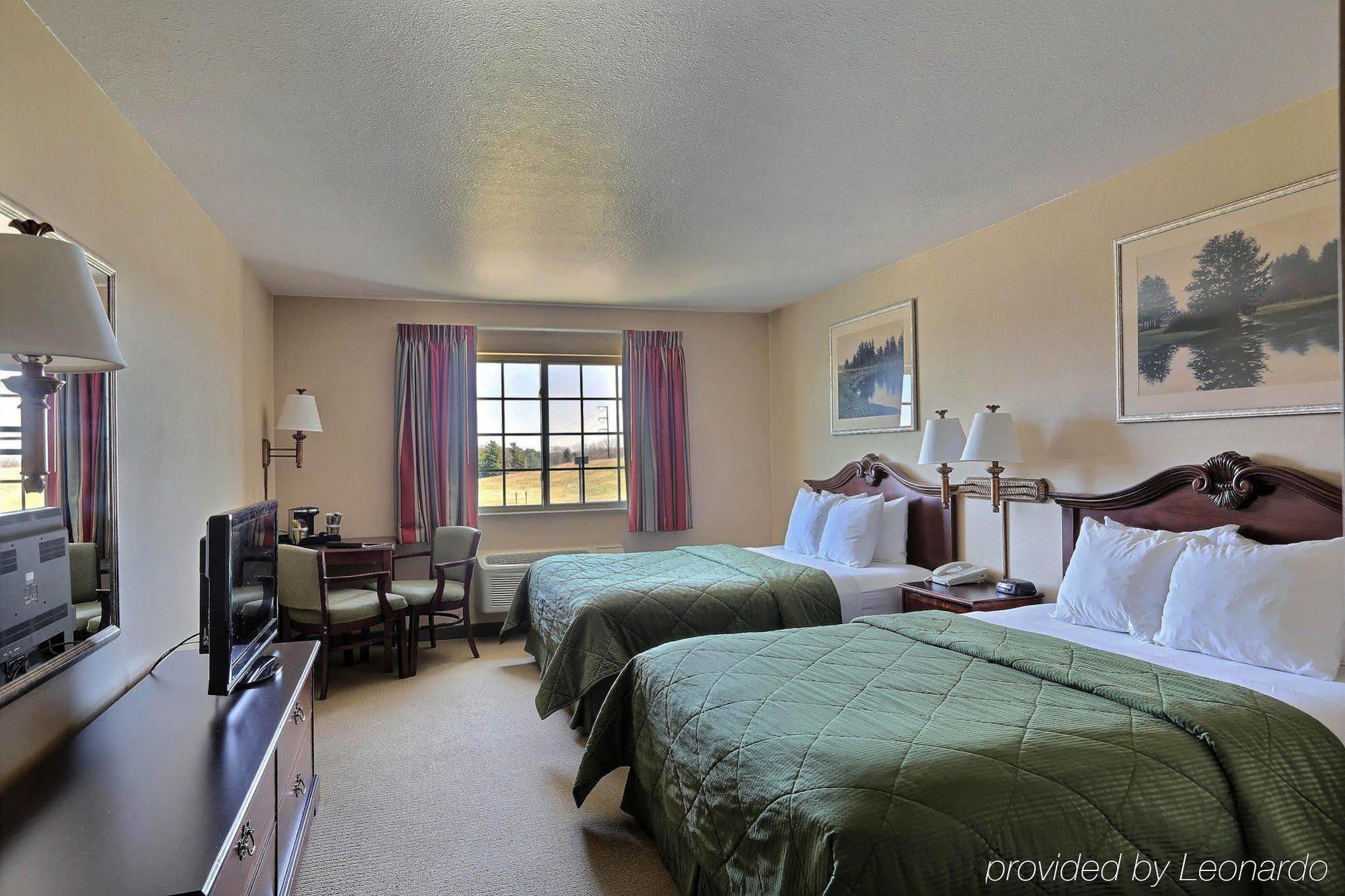 Boarders Inn & Suites By Cobblestone Hotels - Shawano Екстериор снимка