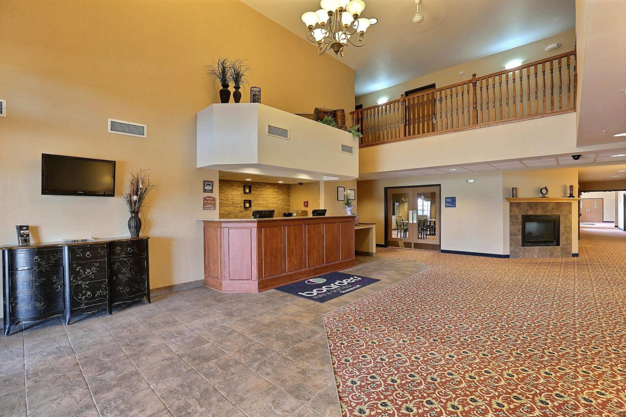 Boarders Inn & Suites By Cobblestone Hotels - Shawano Екстериор снимка